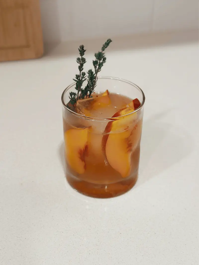 bourbon peach lemonade cocktail